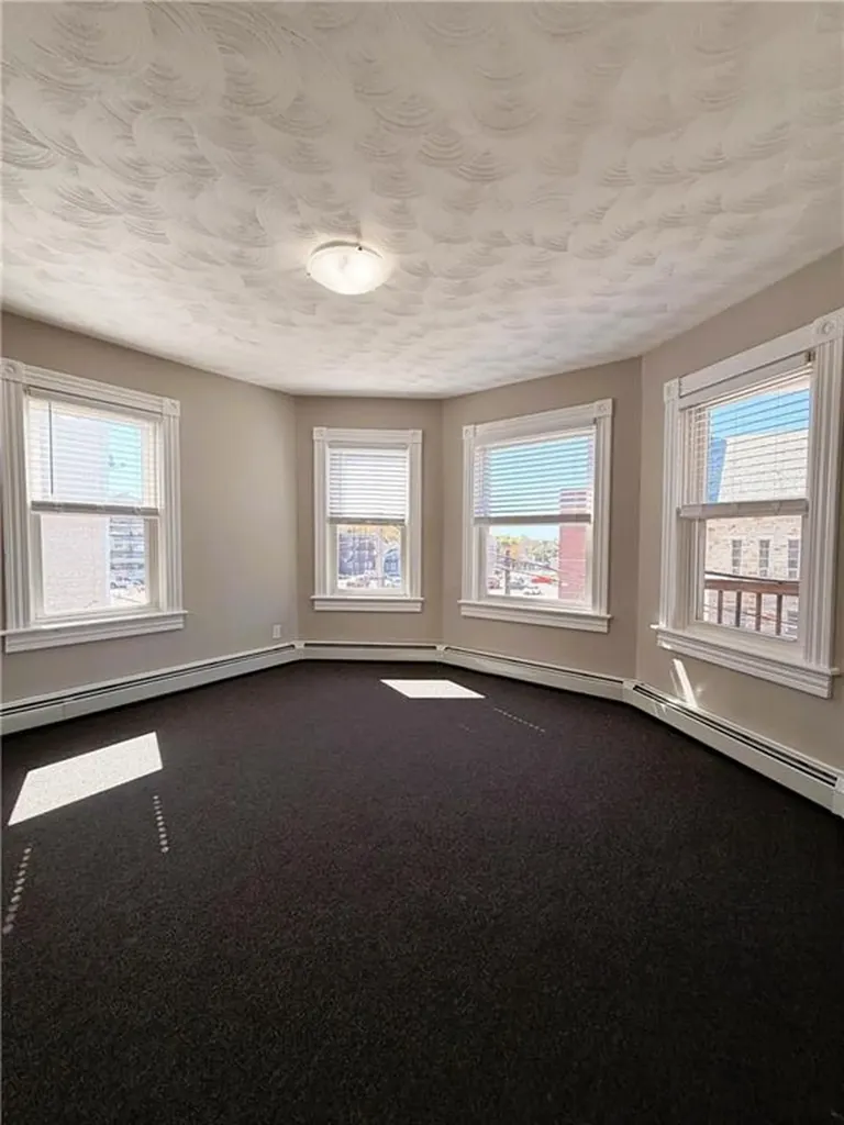 528 Privilege Street Woonsocket RI 02895