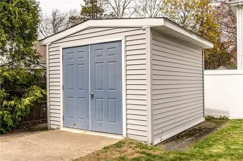 131 Roma Street East Providence RI 02914