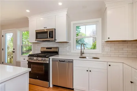 83 Cadora Avenue Warwick RI 02886