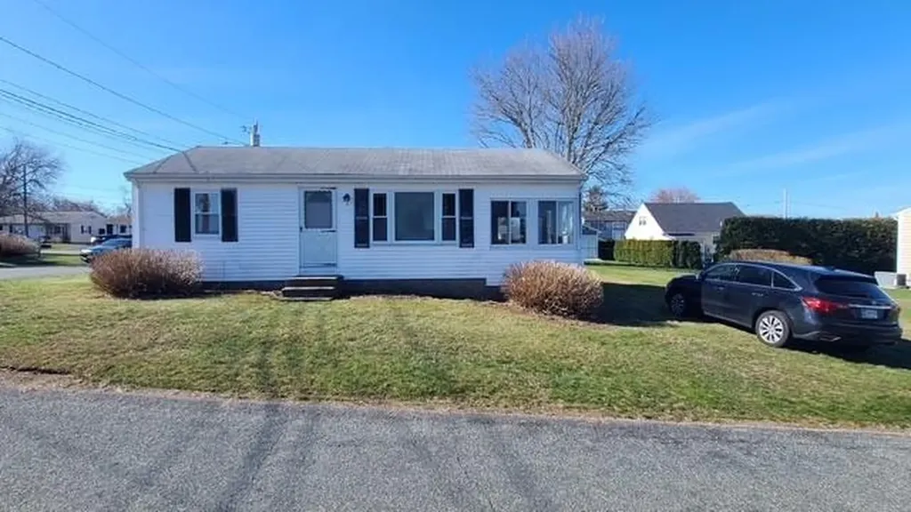2 Robertson Road Narragansett RI 02882
