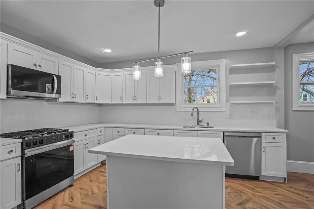 141 Briggs Street Providence RI 02905