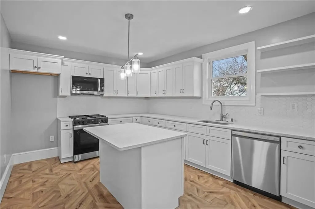 141 Briggs Street Providence RI 02905
