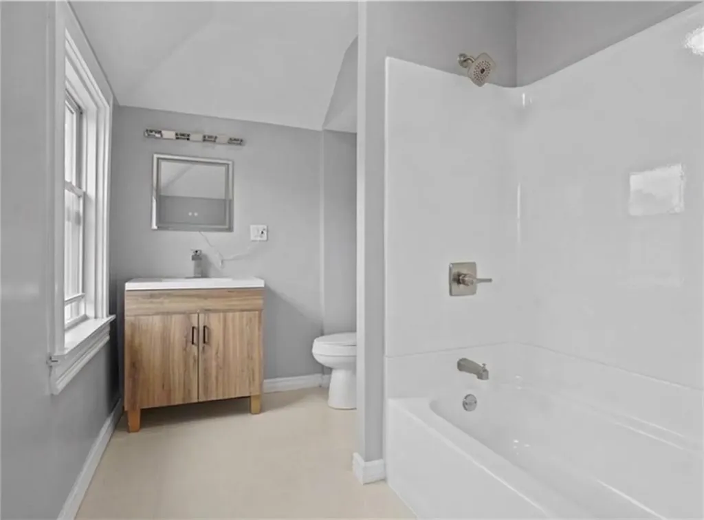 141 Briggs Street Providence RI 02905