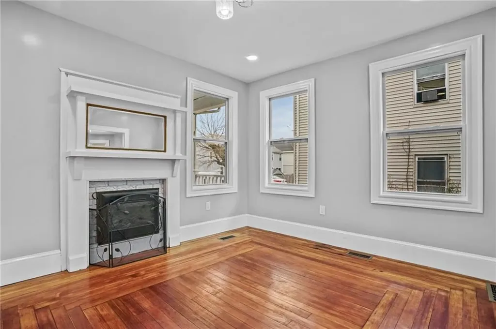141 Briggs Street Providence RI 02905