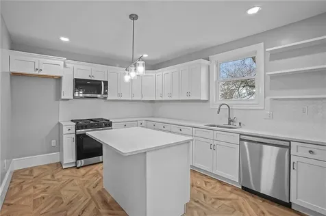 141 Briggs Street Providence RI 02905