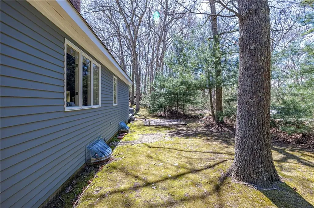 282 Byron Randall Road Scituate RI 02857