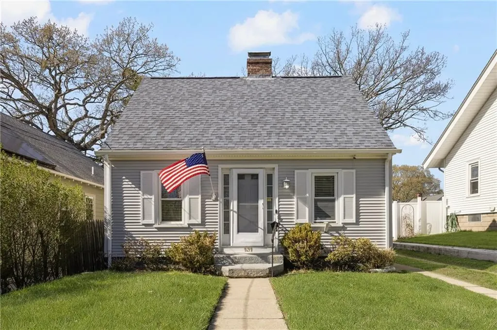 131 Blackamore Avenue Cranston RI 02910
