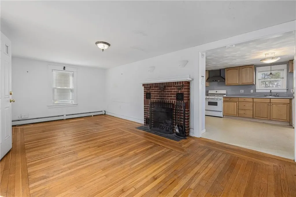 131 Blackamore Avenue Cranston RI 02910