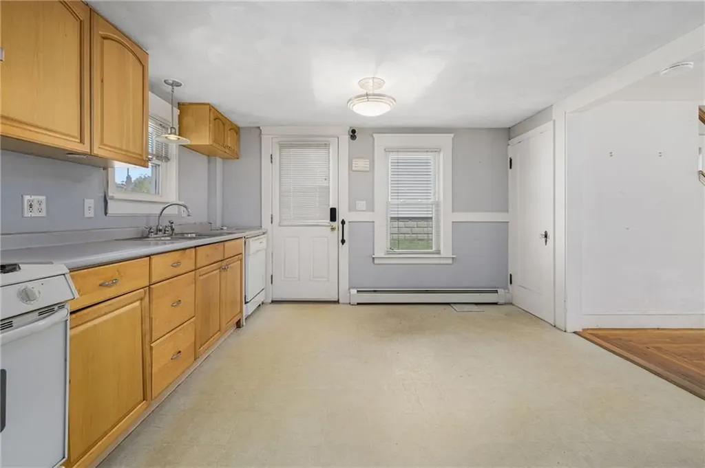 131 Blackamore Avenue Cranston RI 02910