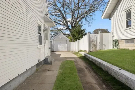 131 Blackamore Avenue Cranston RI 02910