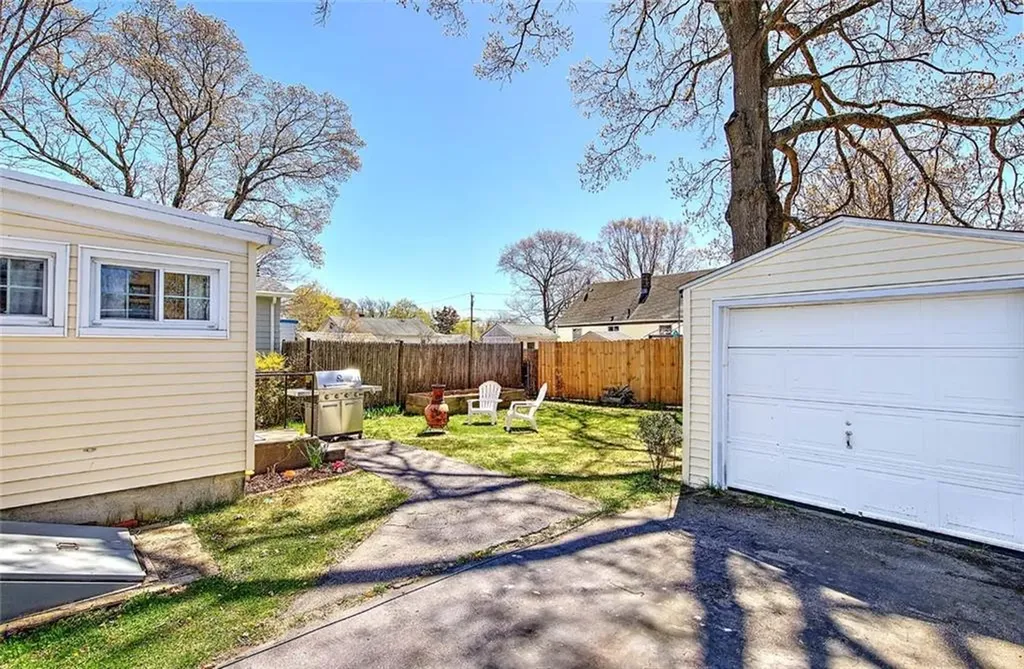40 Northup Street Warwick RI 02889