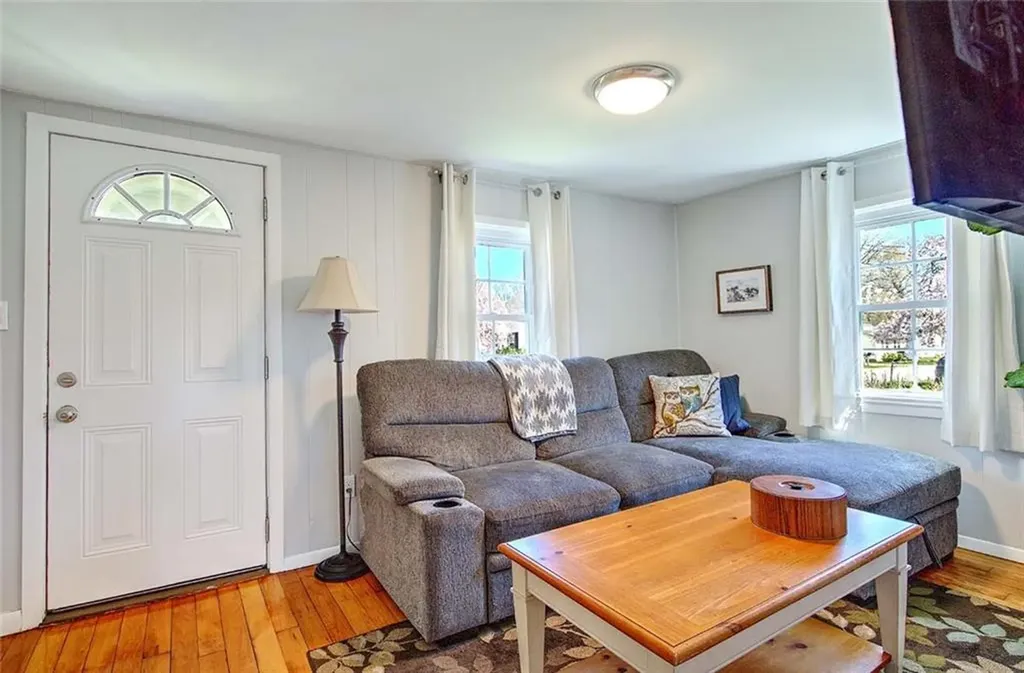 40 Northup Street Warwick RI 02889