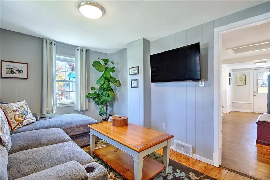 40 Northup Street Warwick RI 02889
