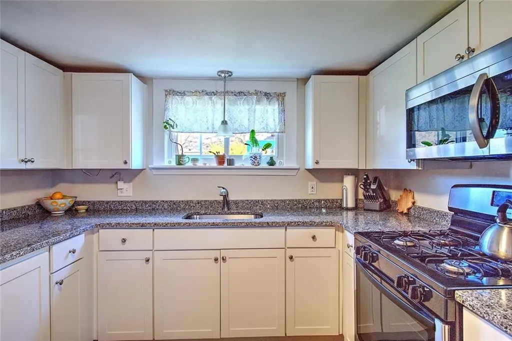 40 Northup Street Warwick RI 02889