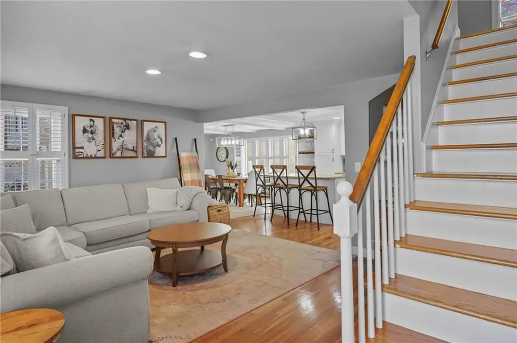 38 Angela Avenue Cranston RI 02921