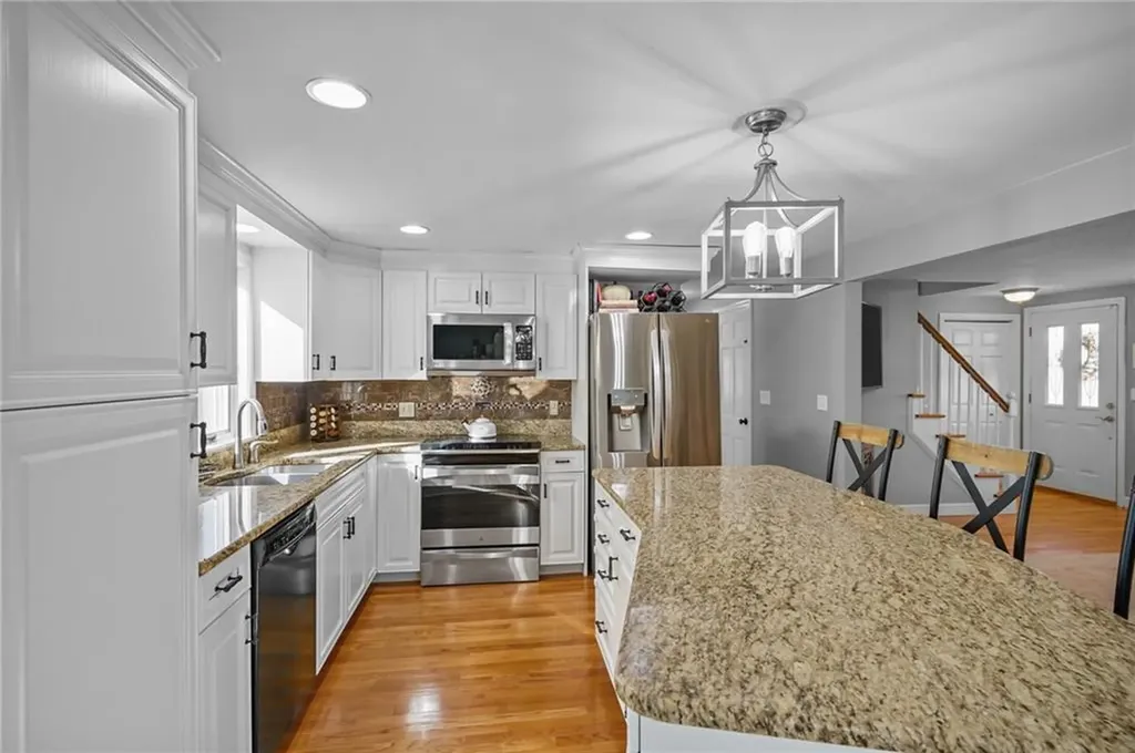 38 Angela Avenue Cranston RI 02921