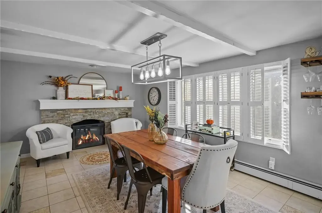 38 Angela Avenue Cranston RI 02921