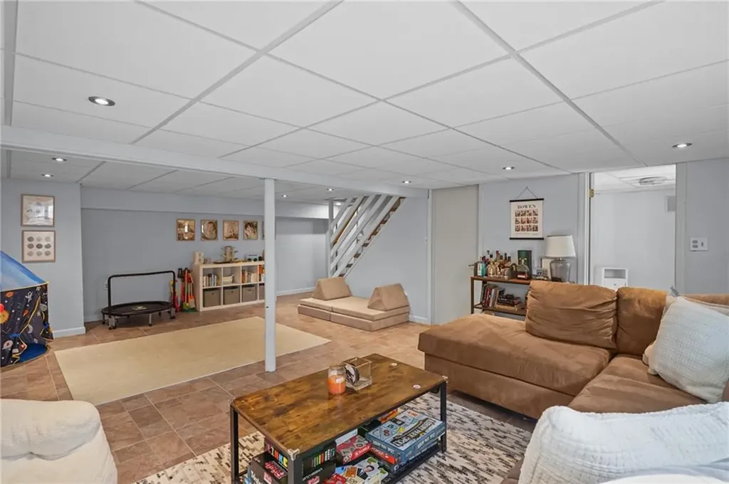 38 Angela Avenue Cranston RI 02921