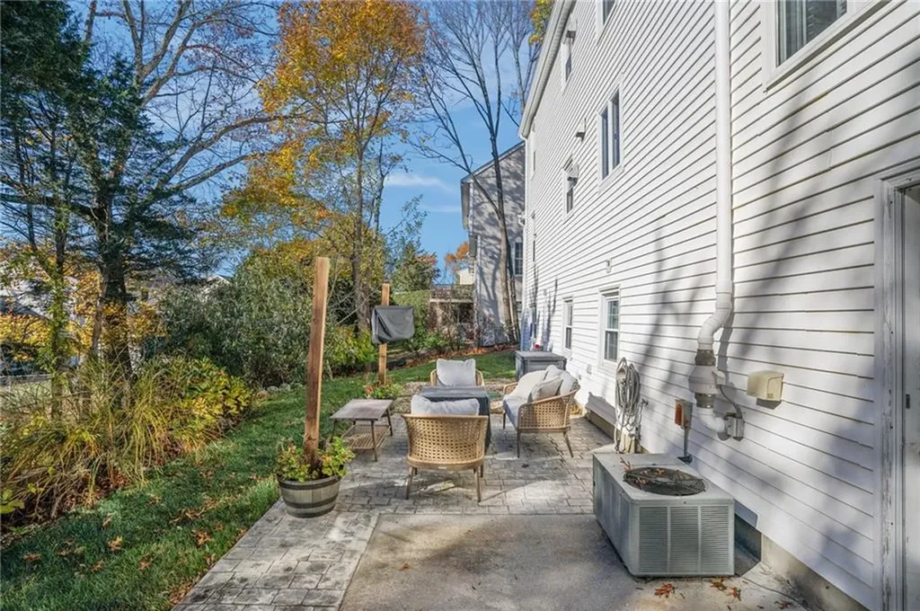 38 Angela Avenue Cranston RI 02921