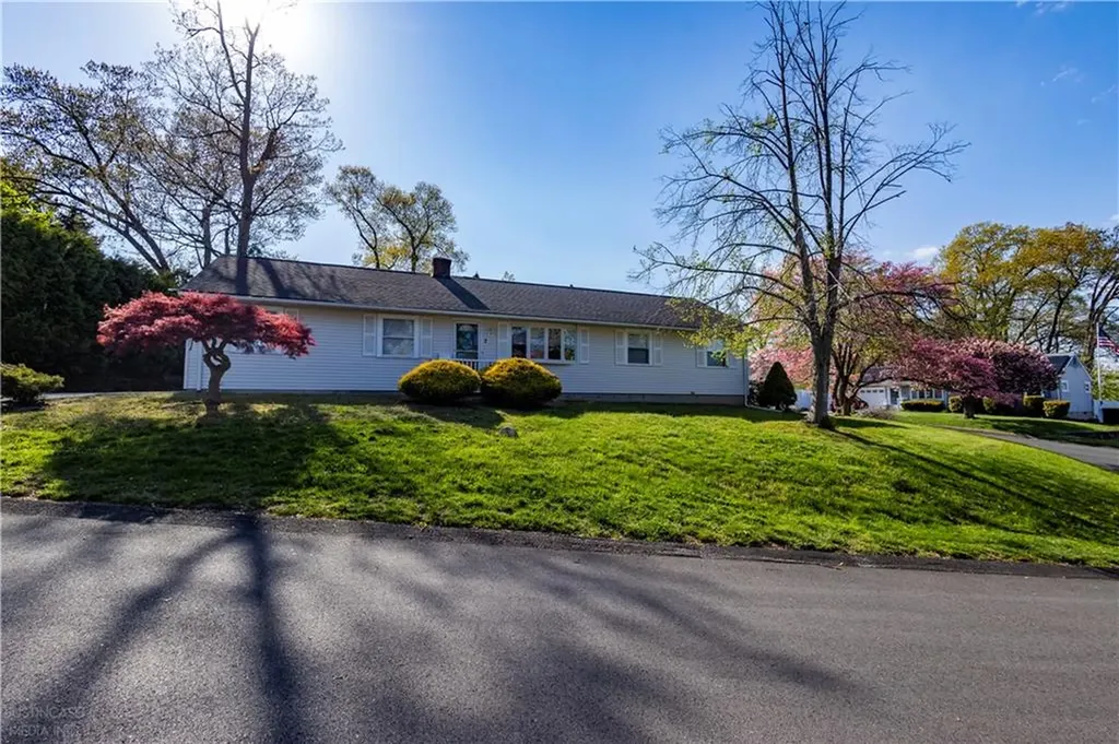 7 Plymouth Road North Providence RI 02904