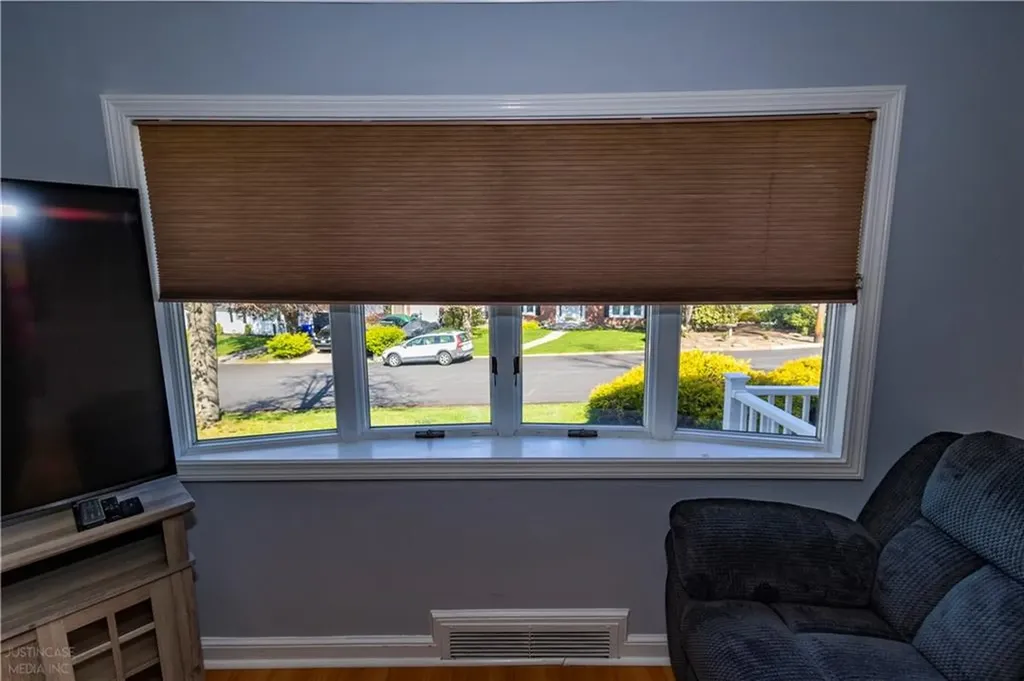 7 Plymouth Road North Providence RI 02904