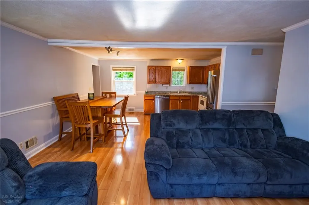 7 Plymouth Road North Providence RI 02904