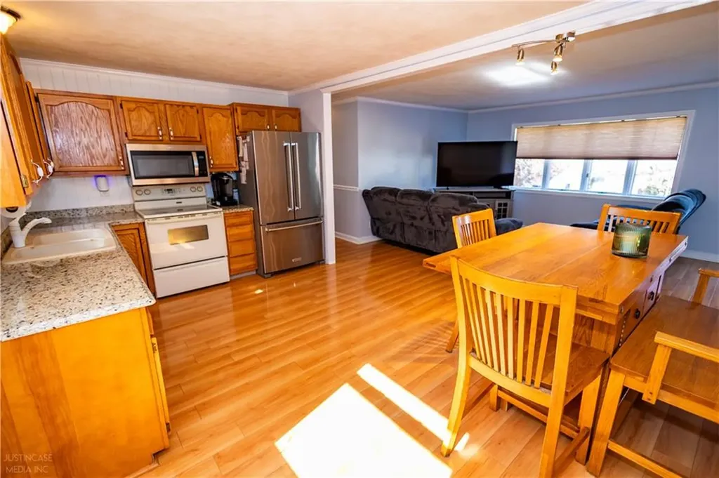 7 Plymouth Road North Providence RI 02904