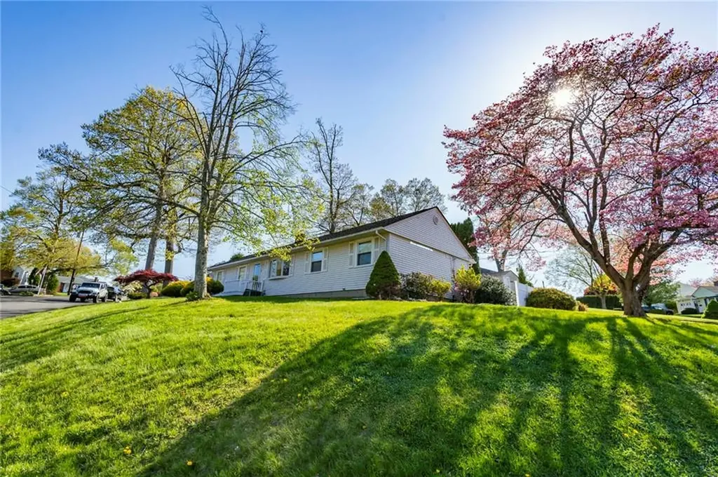 7 Plymouth Road North Providence RI 02904