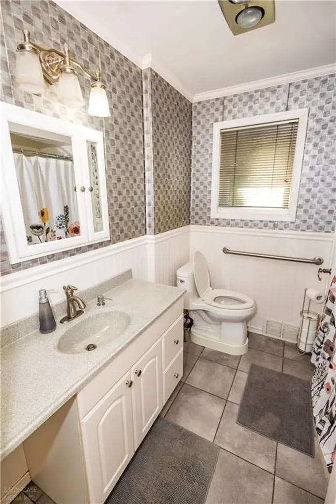 7 Plymouth Road North Providence RI 02904