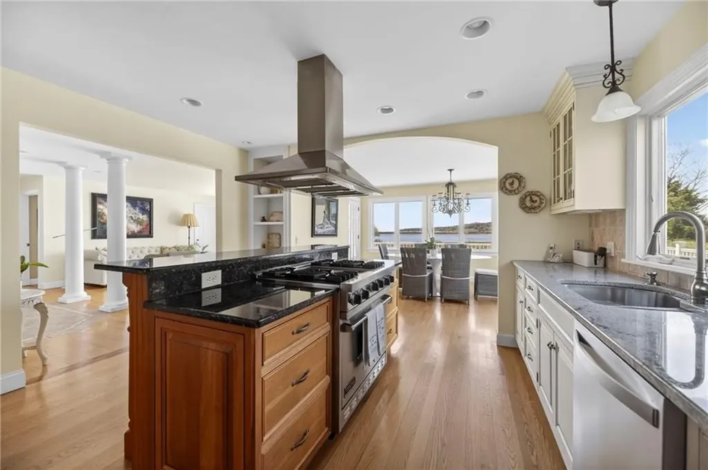 38 Pierce Avenue Jamestown RI 02835