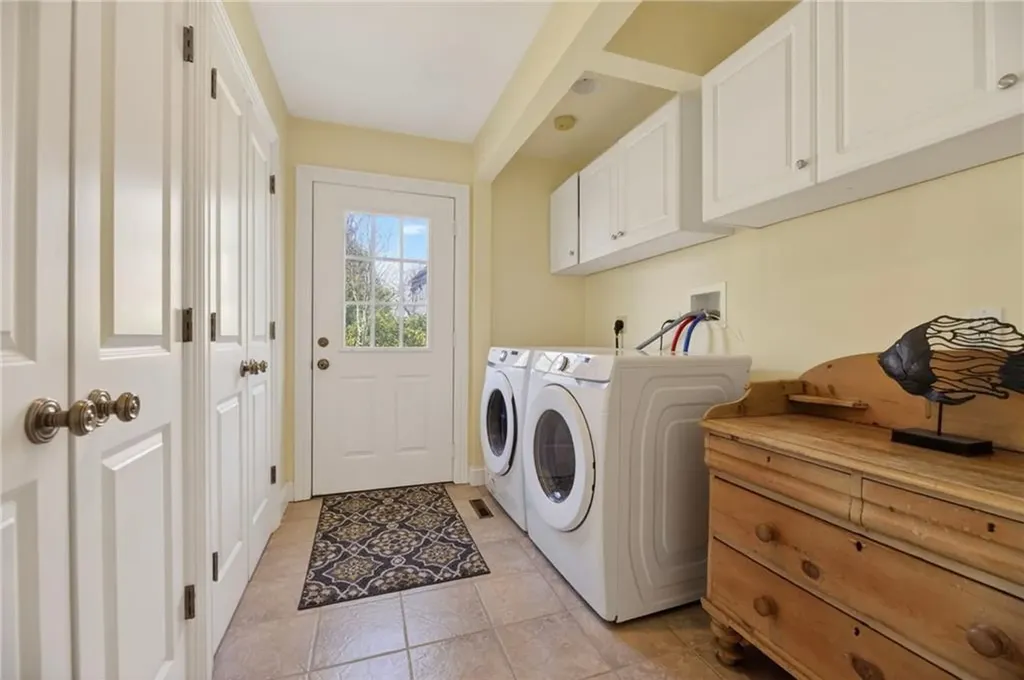 38 Pierce Avenue Jamestown RI 02835