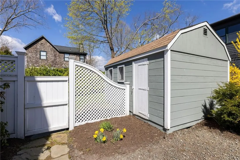 38 Pierce Avenue Jamestown RI 02835