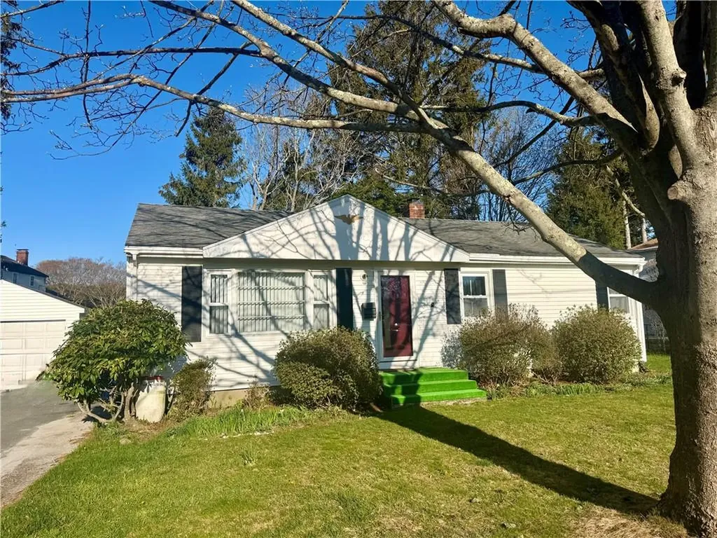 3 Wood Road Middletown RI 02842