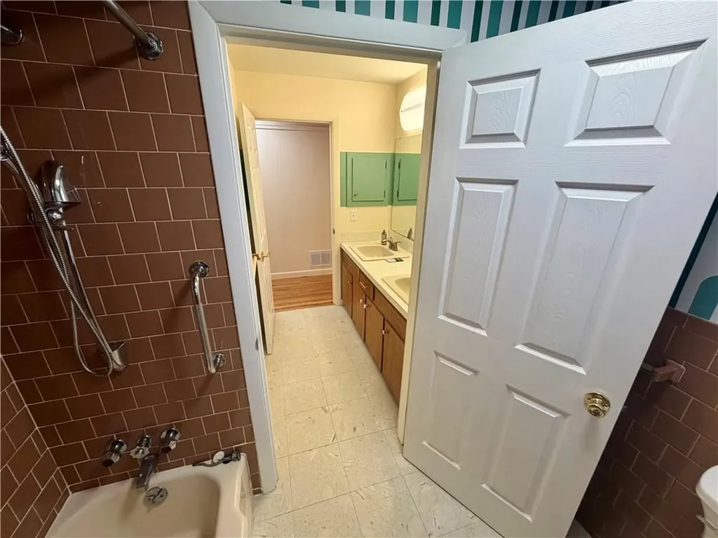 3 Wood Road Middletown RI 02842