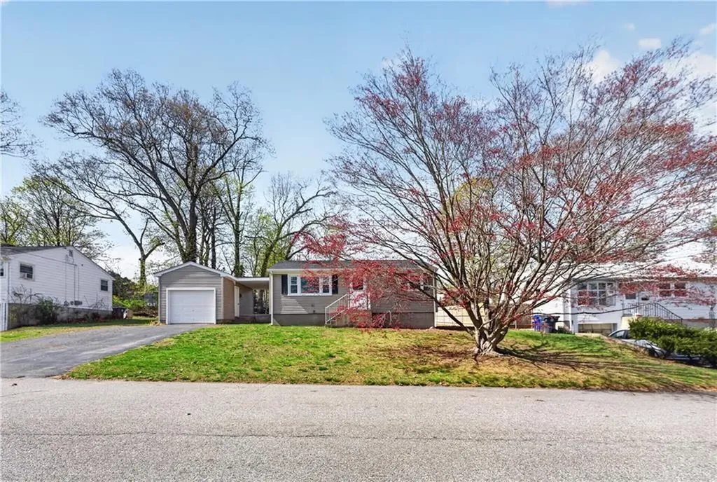 45 Winthrop Road Warwick RI 02888
