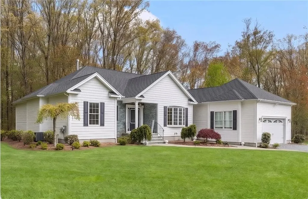 136 Rome Court Cranston RI 02921