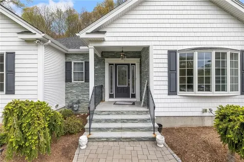 136 Rome Court Cranston RI 02921