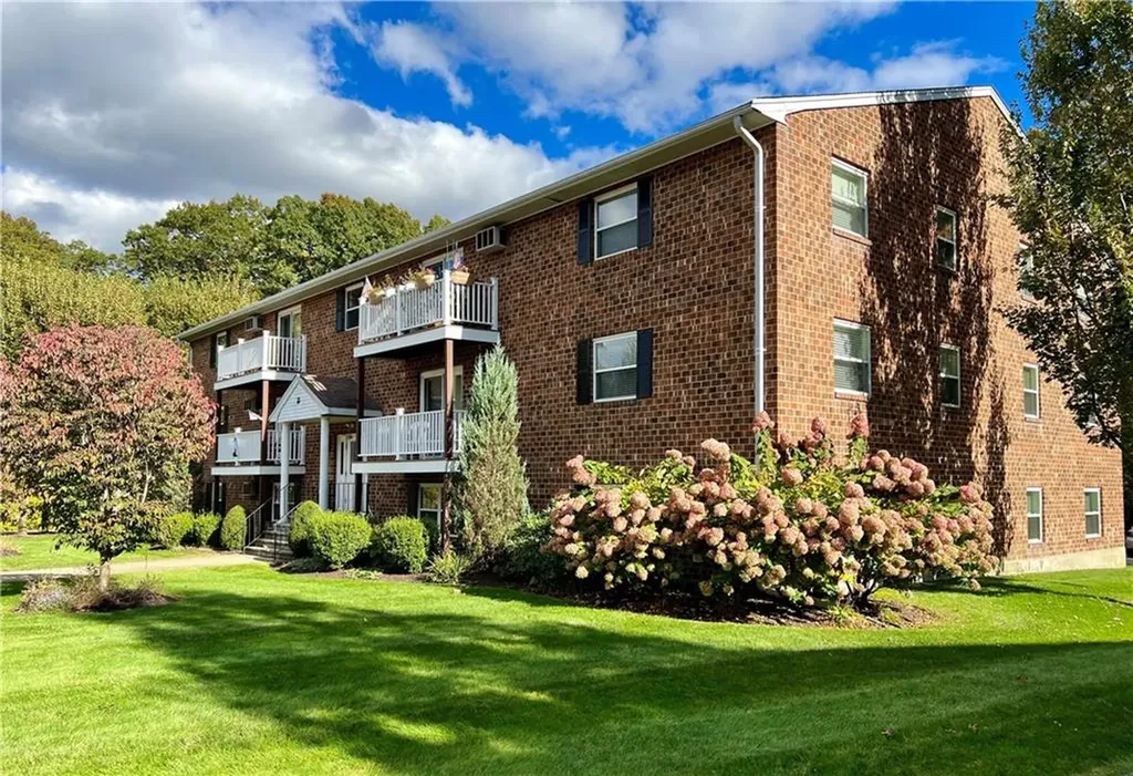 395 Mendon Road North Smithfield RI 02896
