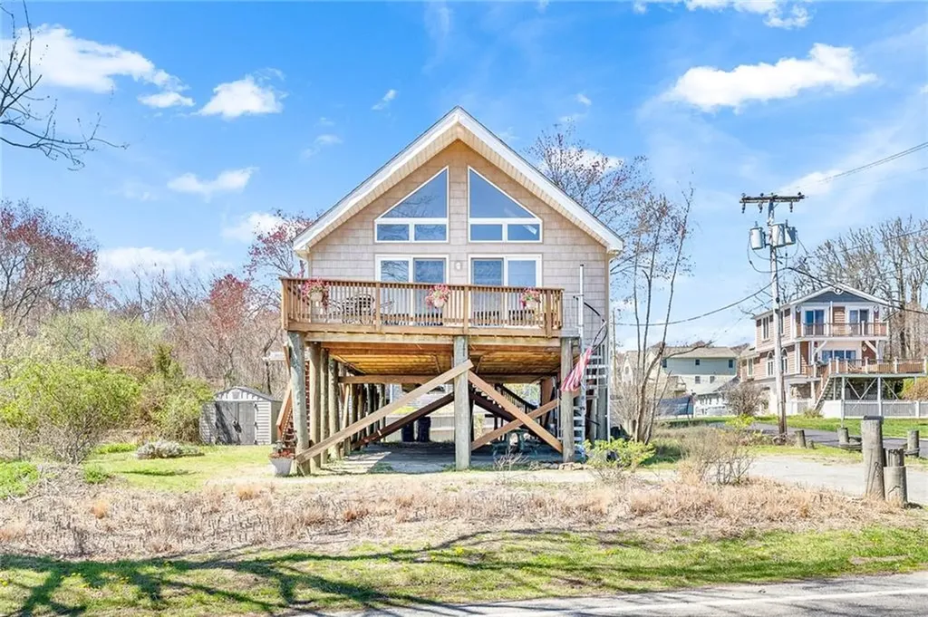 91 Bonnet Point Road Narragansett RI 02882