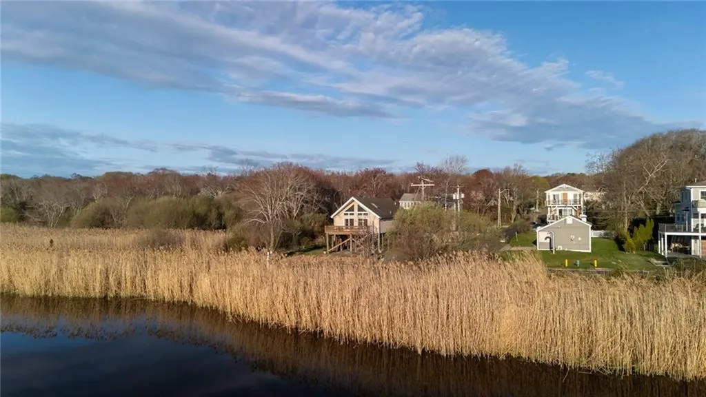 91 Bonnet Point Road Narragansett RI 02882
