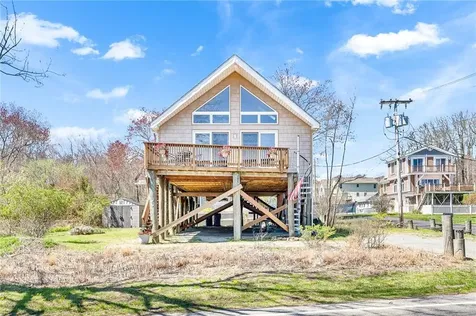 91 Bonnet Point Road Narragansett RI 02882