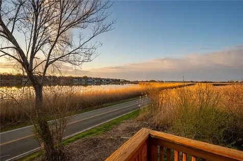 91 Bonnet Point Road Narragansett RI 02882