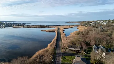 91 Bonnet Point Road Narragansett RI 02882