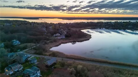 91 Bonnet Point Road Narragansett RI 02882