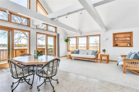 91 Bonnet Point Road Narragansett RI 02882