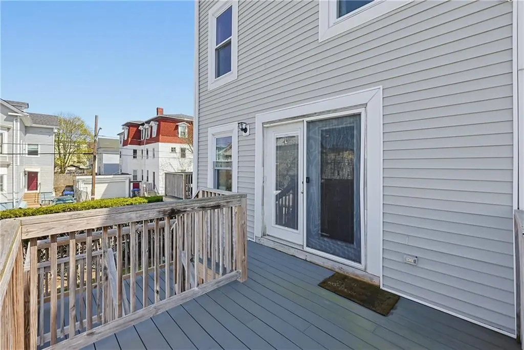 77 B Penn Street Providence RI 02909