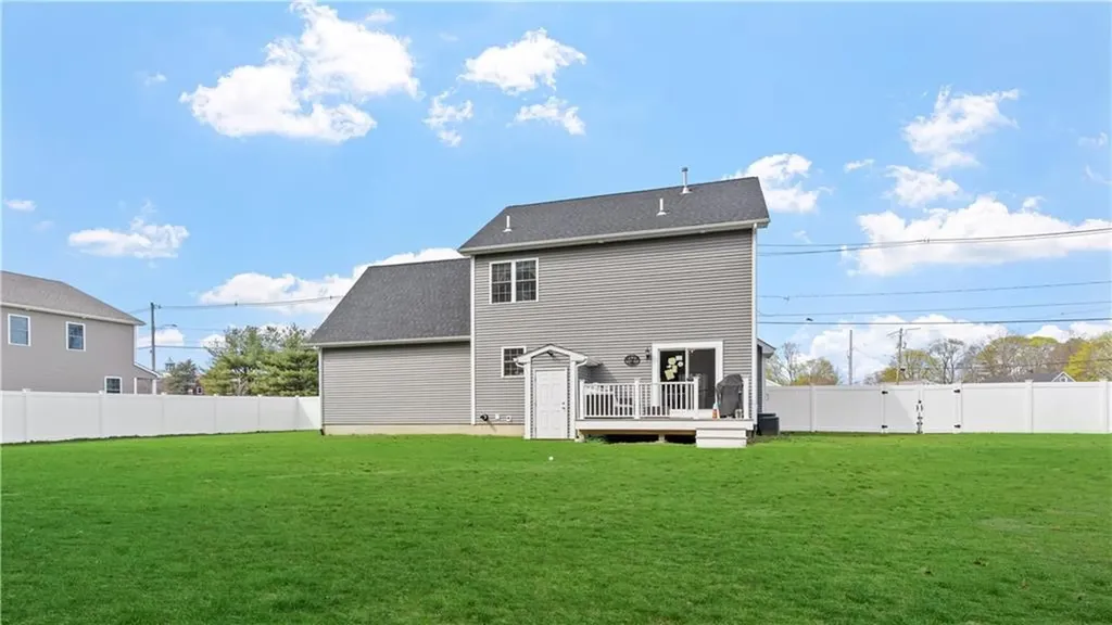 488 Long Street Warwick RI 02886