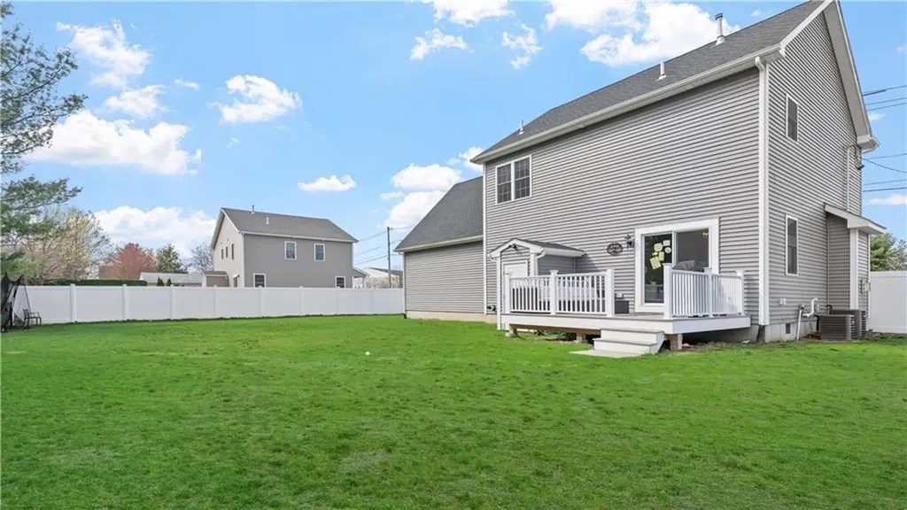 488 Long Street Warwick RI 02886