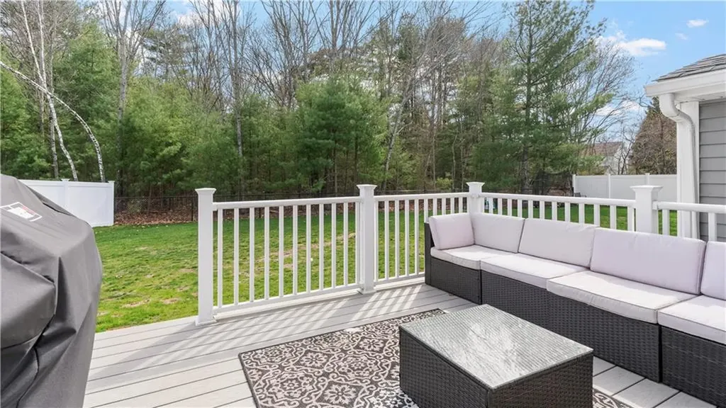 488 Long Street Warwick RI 02886