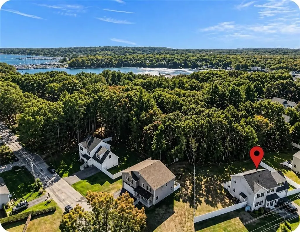 488 Long Street Warwick RI 02886